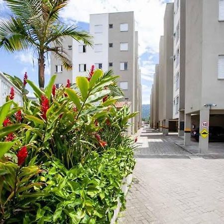 Apto Em Ubatuba Divisa Com A Praia De Itagua E Facil Acesso As Praias Fica Ao Lado Do Atacado Tenda Da Rodovia Rio Santos Екстериор снимка